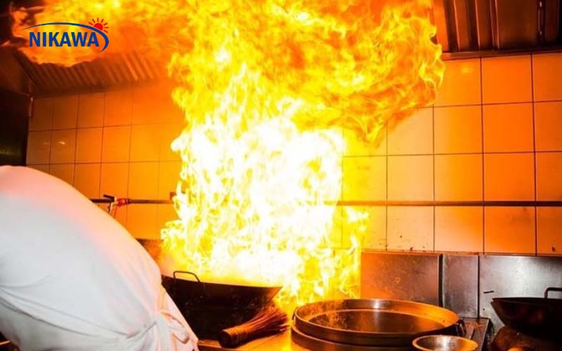Sự cố cháy nổ trong bếp, nguyên nhân phổ biến Sự cố cháy nổ trong bếp, nguyên nhân phổ biến